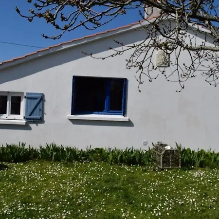 Gu000-05p Charmante Petite Maison A Proximite Immediate De La * La Guérinière